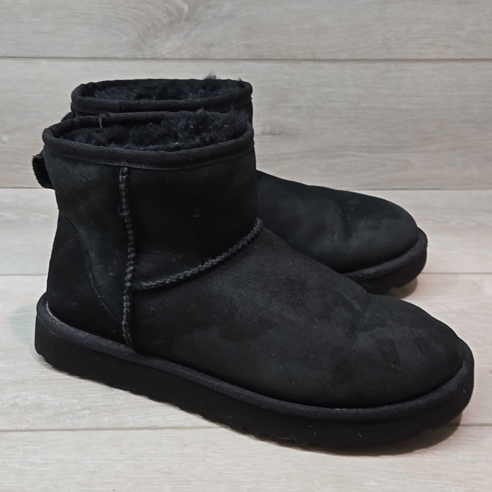 Ugg Australia Women Ankle Leather Sheepskin Boots shoes sz 7